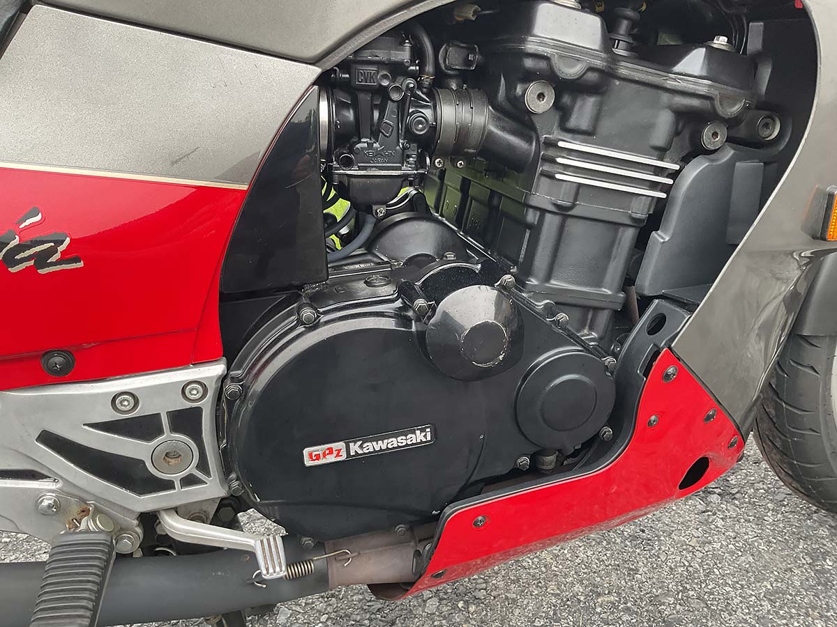 1984 Kawasaki Ninja GPz900R For Sale – Motorcycle Symmetry
