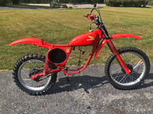 Load image into Gallery viewer, Honda Elsinore Tahitian Red paint

