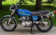 Load image into Gallery viewer, Honda Candy Sapphire Blue Motorcycle Paint
